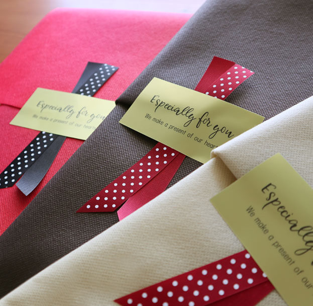 結婚式アルバムのラッピング